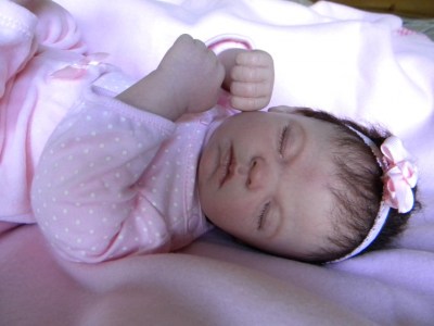 בובת תינוק אמתית 